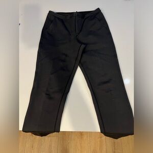 size 6 lululemon Black Pants in excellent condition